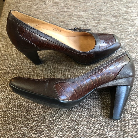 Söfft brand heels, size 7M, brown alligator style - Picture 6 of 9